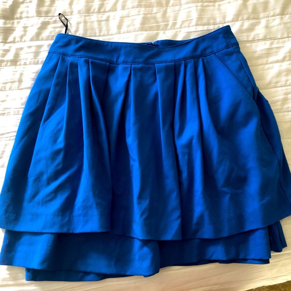 H & M size 6 royal blue mini skirt